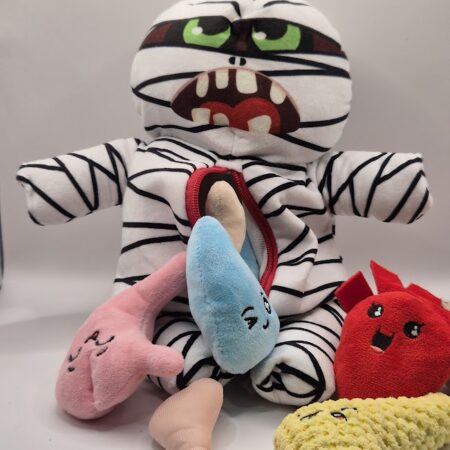 Peluche momia con tripas